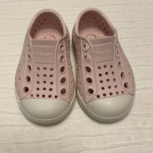 Native Jefferson Milk Pink & White Shoes